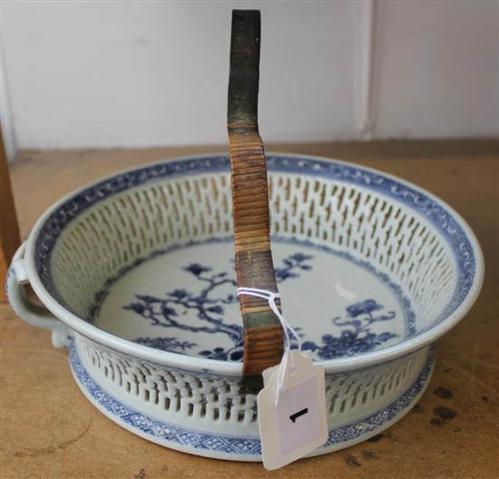 Chinese basket